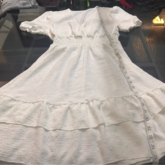 Light flowy cream/white summer dress - Picture 3 of 7